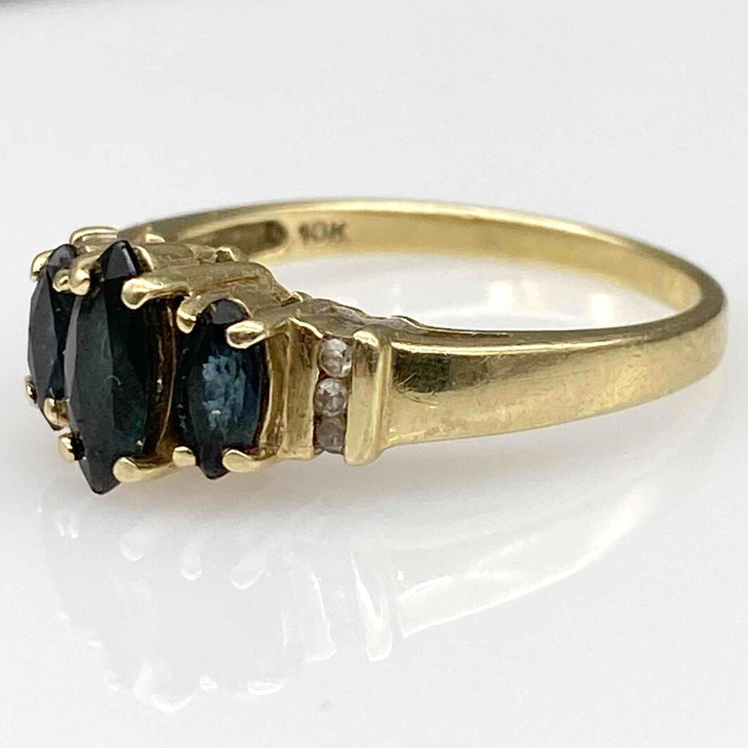 10K Yellow Gold Tanzanite & Diamond Ring